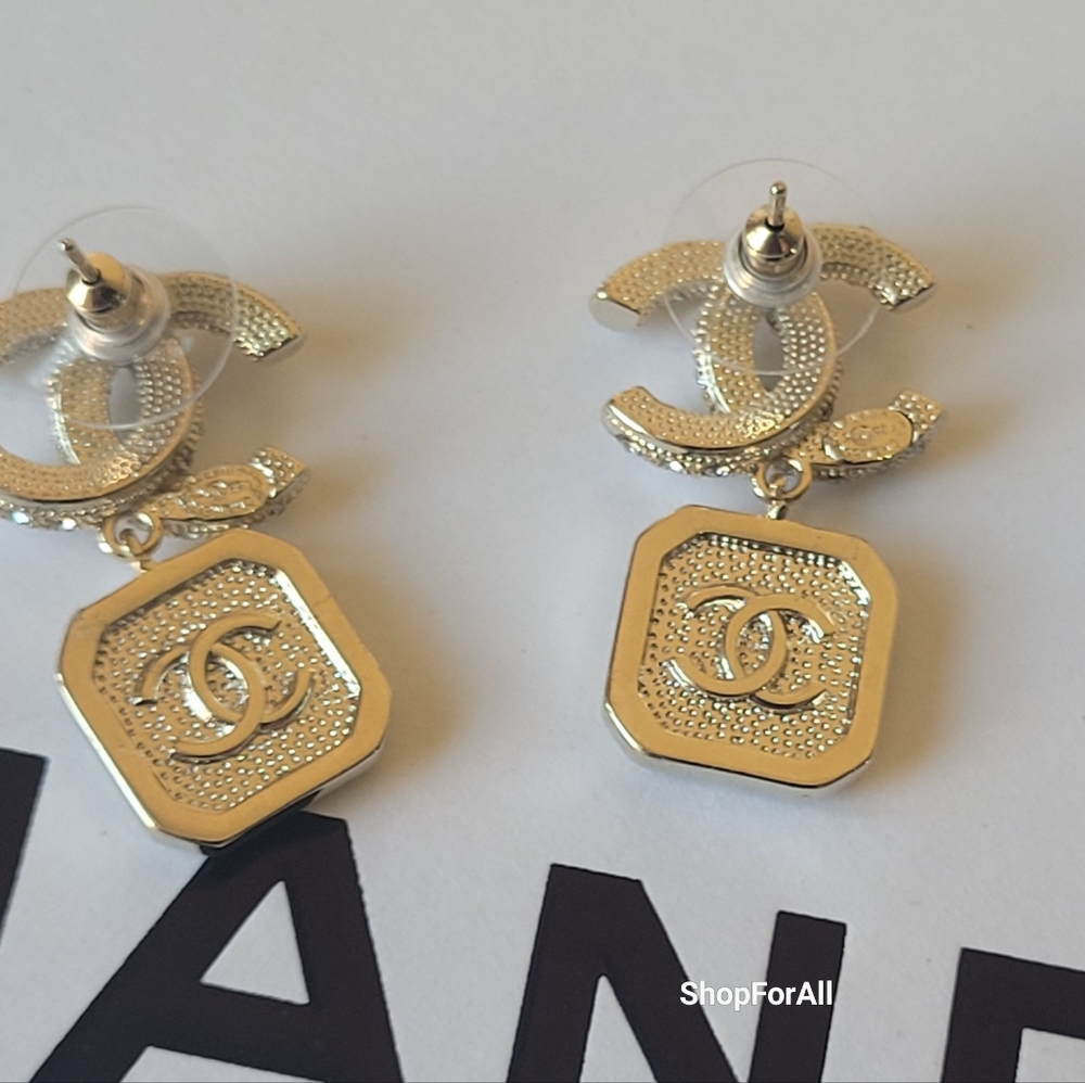 Chanel Gold and Cream Earrings - Picture 13 of 14